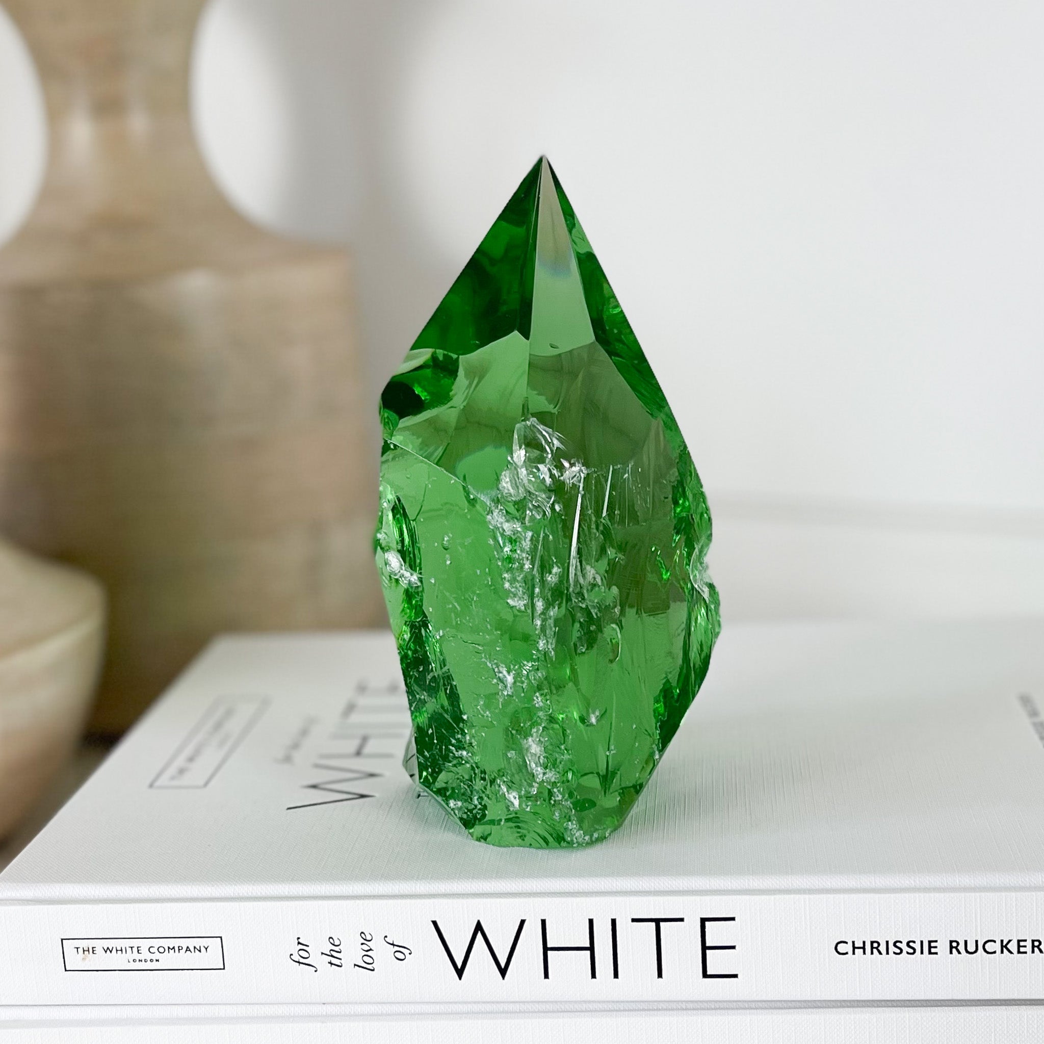 bright green glass point, volcanic glass